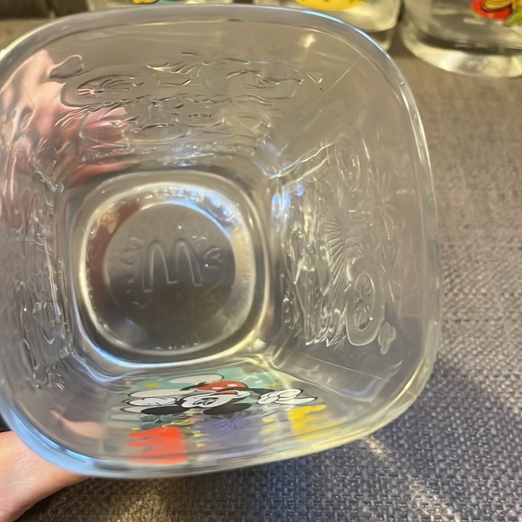 2000 Disney Mickey Mouse McDonald’s Glass Set of 4 - Picture 8 of 8